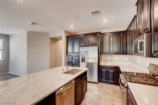 Photo #3: 2139592 Listing