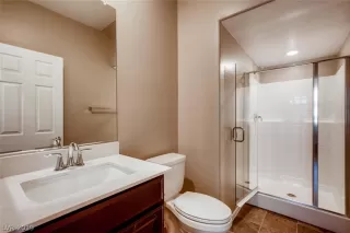 Photo #5: 2139592 Listing