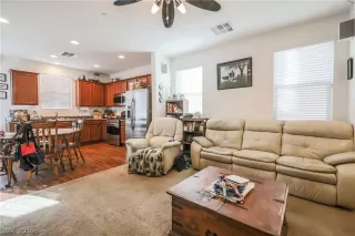 Photo #3: 2139619 Listing 