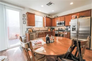 Photo #6: 2139619 Listing 