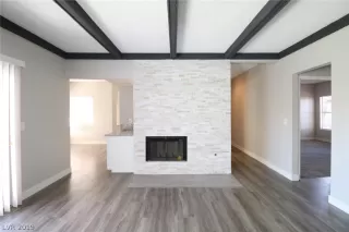 Photo #1: 2139620 Listing