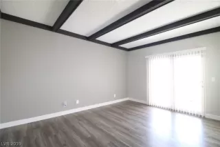 Photo #2: 2139620 Listing