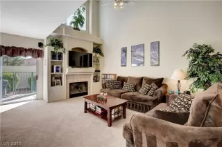 Photo #5: 2139656 Listing