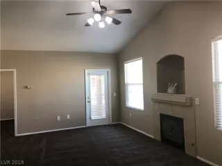 Photo #3: 2139659 Listing