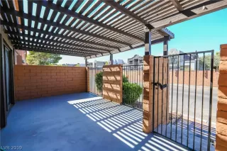 Photo #3: 2139668 Listing