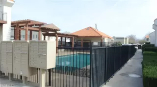 Photo #1: 2139718 Listing 