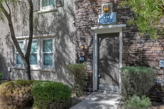 Photo #1: 2139745 Listing