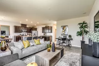 Photo #6: 2139758 Listing