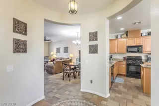 Photo #2: 2139759 Listing 