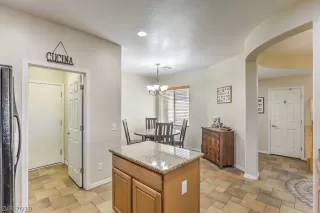 Photo #6: 2139759 Listing 