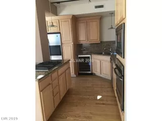 Photo #6: 2139766 Listing 