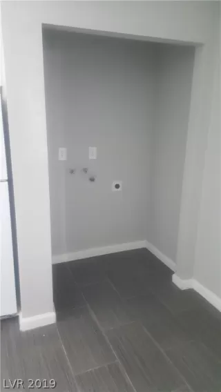 Photo #3: 2139792 Listing 