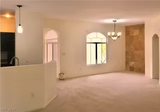 Photo #2: 2139884 Listing 