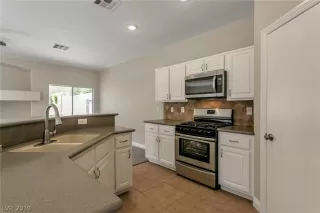 Photo #6: 2139890 Listing 