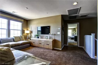 Photo #5: 2139928 Listing 