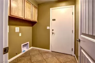 Photo #6: 2139928 Listing 