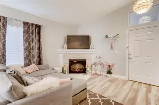 Photo #2: 2139937 Listing