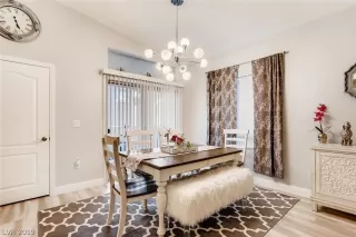 Photo #3: 2139937 Listing