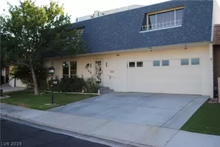 Photo #1: 2139981 Listing