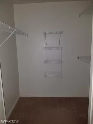 Photo #5: 2140017 Listing 