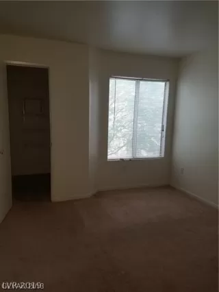 Photo #6: 2140017 Listing 