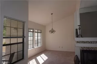 Photo #6: 2140045 Listing 