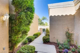 Photo #1: 2140108 Listing 