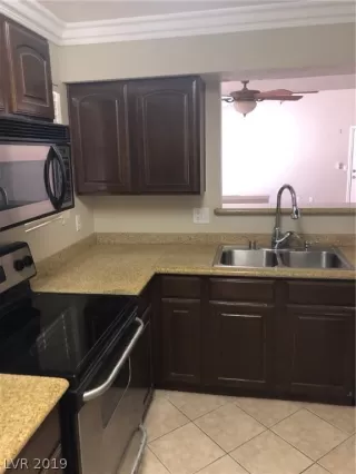 Photo #4: 2140124 Listing 