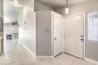 Photo #4: 2140168 Listing 