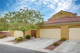 Photo #1: 2140221 Listing