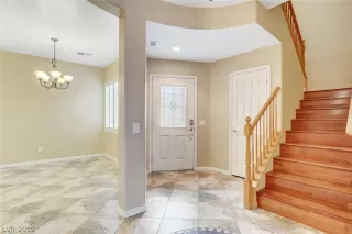 Photo #3: 2140221 Listing