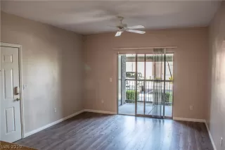 Photo #4: 2140229 Listing 