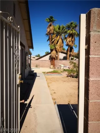 Photo #3: 2140236 Listing