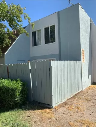 Photo #1: 2140237 Listing