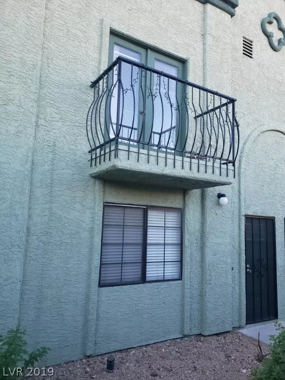 MLS: 2140241 Condo For Sale