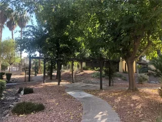 Photo #1: 2140249 Listing 