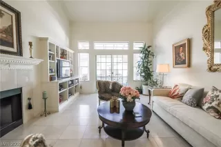 Photo #4: 2140278 Listing 