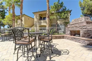 Photo #3: 2140310 Listing 