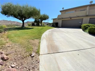 Photo #1: 2140312 Listing 