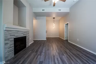 Photo #1: 2140362 Listing