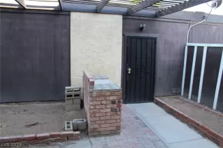 Photo #6: 2140373 Listing 