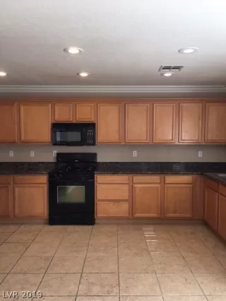 Photo #4: 2140414 Listing 