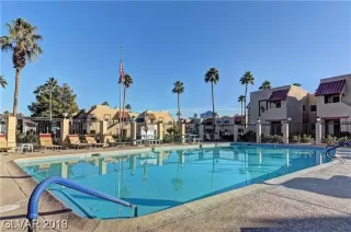 Photo #3: 2140478 Listing