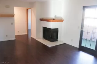 Photo #5: 2140478 Listing