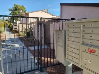 Photo #2: 2140571 Listing