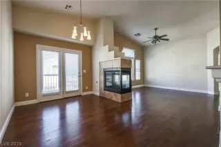 Photo #1: 2140586 Listing