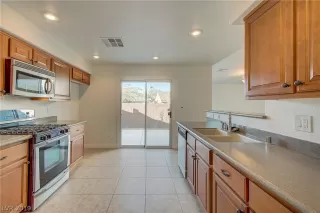 Photo #1: 2140587 Listing 