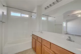 Photo #3: 2140587 Listing 