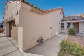 Photo #5: 2140587 Listing 