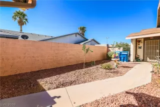 Photo #1: 2140675 Listing 